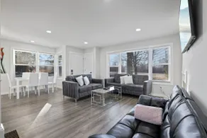 Modern 4BR Retreat on 3 Acres & Pond - Image 5