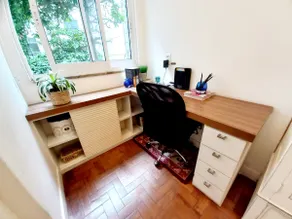 Charming and comfortable, one block from the beach - Image 4