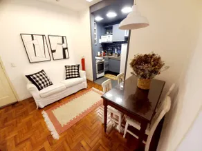 Charming and comfortable, one block from the beach - Image 2