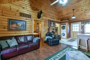 Trails End Cabin- 10 min- Silver Dollar City; 15 min- Branson; NEW Tiled Showers - Image 3