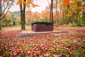 Cabin w\\ Hot Tub, 10 mins from Roost Event Center - Image 2