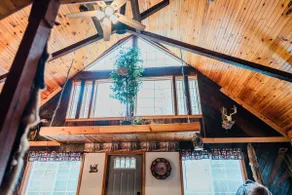 Cabin w\\ Hot Tub, 10 mins from Roost Event Center - Image 3