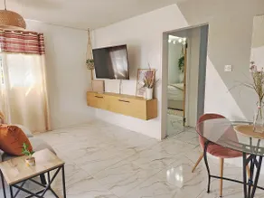 Little Juanita: Cozy Apartment - Image 2