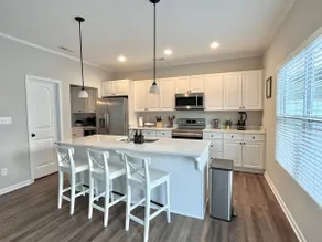 New Construction! 2 mins walk to beach! - Image 5