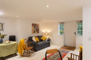 The Lodge at Cobweb Cottage - Image 2