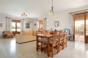 Spectacular Villa with Private Pool in Binissalem! - Image 4
