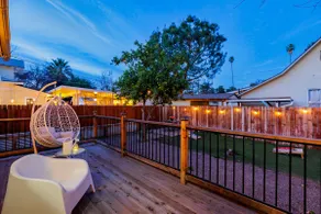 Private backyard - Walk to Downtown - Pet friendly - Image 3