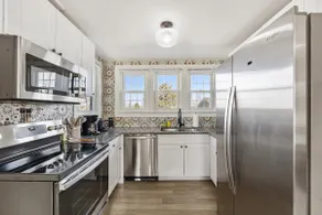 Peaceful Home w/ 4BR, Big Yard and amazing art - Image 5