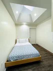 Private-1BR/1BA Studio in San Jose Dwt, ValleyFare - Image 4