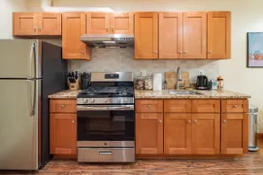 Comfortable 1BR near Downtown - Image 4