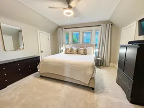 Cute & Cozy 2 bed 1.5 bath Oakley - Image 4