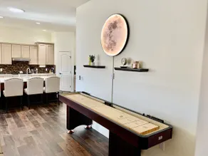 The Desert Moon- A luxurious retreat w/ amazing patio, shuffleboard, EV charger - Image 5