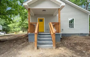 YELLOW DOOR 2 BEDROOM COTTAGE - Image 3
