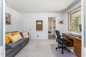 Spacious 3BR Home near Yosemite - Image 4