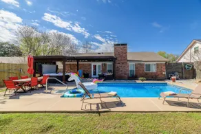 Dallas FW Arlington central *Hot Tub*FirePit*Games - Image 4