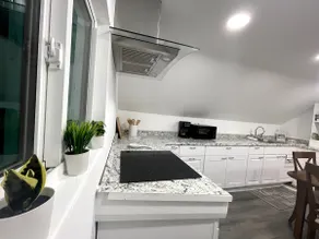 Cozy apartment 2nd 10min Walk Downtown | City View - Image 2