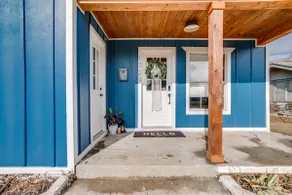Blue Bohemian 3 BRs and 2 full bath! - Image 3
