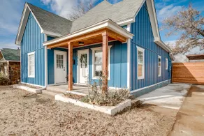 Blue Bohemian 3 BRs and 2 full bath! - Image 4