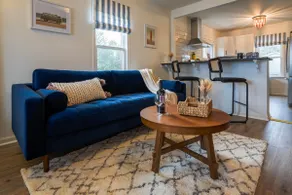 Cozy Modern Lake Cottage 3 baths and Pet Friendly - Image 3