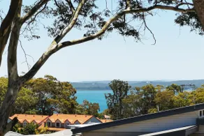 Spacious Retreat in the heart of Nelson Bay - Image 4