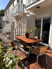 Owner rents her house. - Image 3