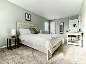 Peaceful 2-Bedroom Apt in Downtown Centerville 3 - Image 3