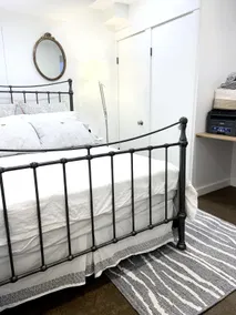 Private Full Height Suite Near TTC - Salem Gallery - Image 2