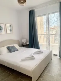Antonia Sea View Suite - Image 2