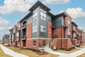Free Golf Cart! Luxe Townhome Near Grand Park! - Image 5