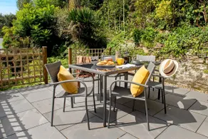 Luxury Town House - Apple Pie Luxury Escapes - Image 2