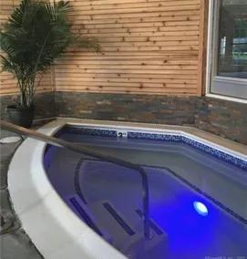 Cozy Condo in Norwich- Minutes from Mohegan Sun - Image 4