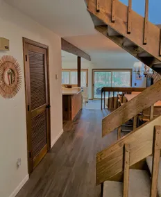 Harbor Springs 3 bdrm, 2.5 bath condo-sleeps 8. Beach, pools, ski & golf nearby. - Image 2