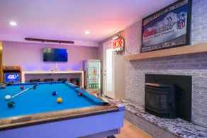 Entertaining modern 4BR/3B dream - Image 2