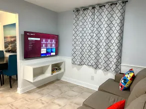 Private/Spacious 1BR Central Near LegoLand 2 Miles - Image 5