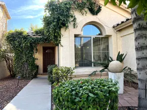 Heart of Gilbert home near Parks & Downtown - Image 2