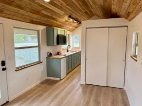 Meadow Cabin - Image 3