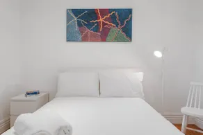 Charming 3 Bedroom Artist House in Mosman - Image 3