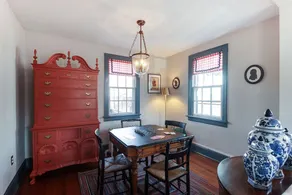 The Monroe - Free Parking + Backyard Retreat - Image 5