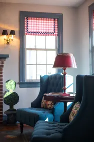 The Monroe - Free Parking + Backyard Retreat - Image 3