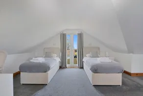 The Roost Group - 8-Bed Home - Hot Tub WiFi Parking - Image 4