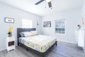 Cow Cove: Spacious 1/1 Duplex WD - Image 3