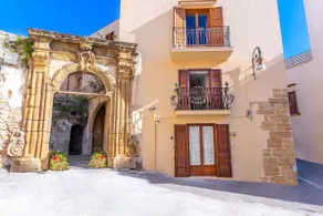 [Historical center] - Di Pisa's home - Image 4