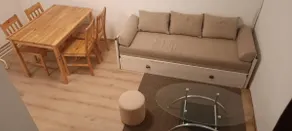 Old Cherry Apartment - Image 2