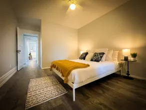 206 1/2 - Modern & Classic Loft by Downtown - Image 3