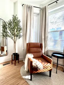 Airy & Bright Rowhome Near US Capitol Free Parking - Image 2