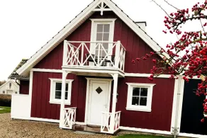 Cottage by the beach, forest and nature - Image 3