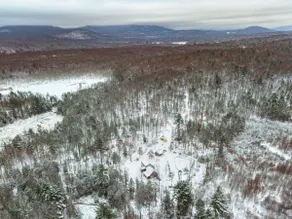 Log Cabin Getaway near Middlebury and Green Mtns - Image 2
