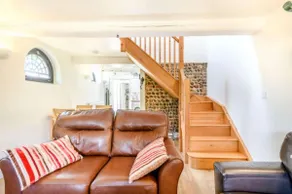 Coach House - Image 2