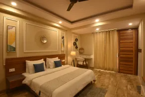 Sterling@1BHK Apartment Nr Dlf Golf & Country Club - Image 2