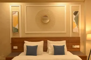 Sterling@1BHK Apartment Nr Dlf Golf & Country Club - Image 3
